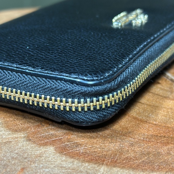 COACH Crossgrain Leather Zip Around Small Wallet/Wristlet - Picture 8 of 12
